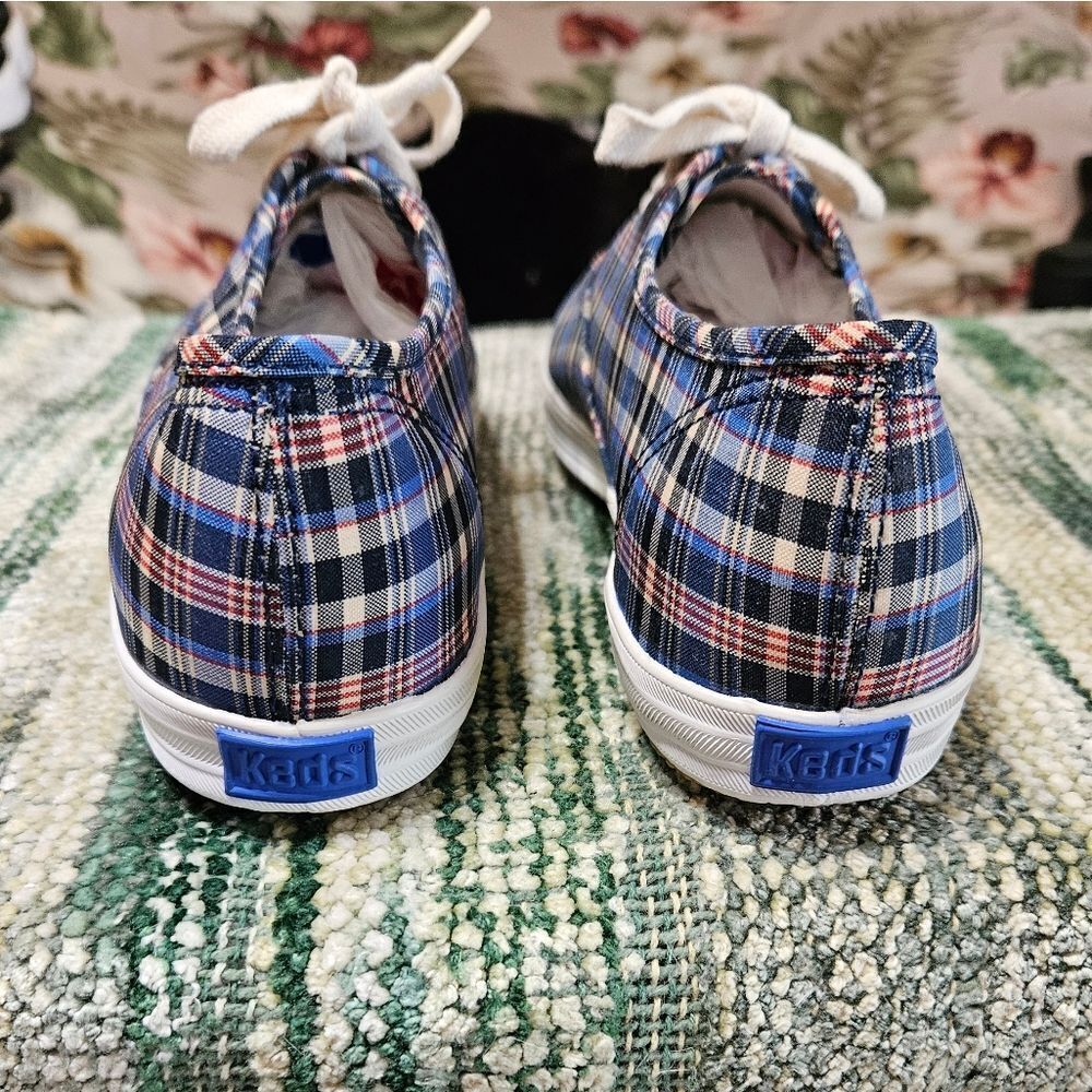 #385 Keds- Canvas Tennis Shoes - Colors/Sizes Varies - Picture 7 of 9